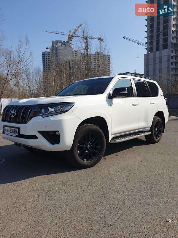 Toyota Land Cruiser Prado 2022