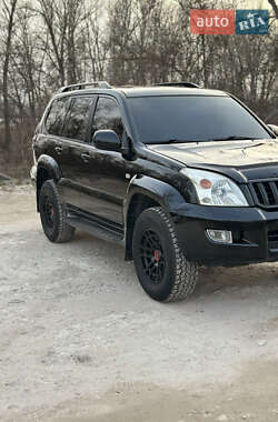 Внедорожник / Кроссовер Toyota Land Cruiser Prado 2004 в 