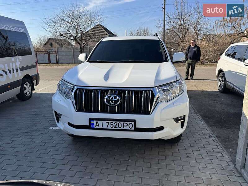 Toyota Land Cruiser Prado 2019