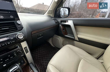 Внедорожник / Кроссовер Toyota Land Cruiser Prado 2010 в Днепре