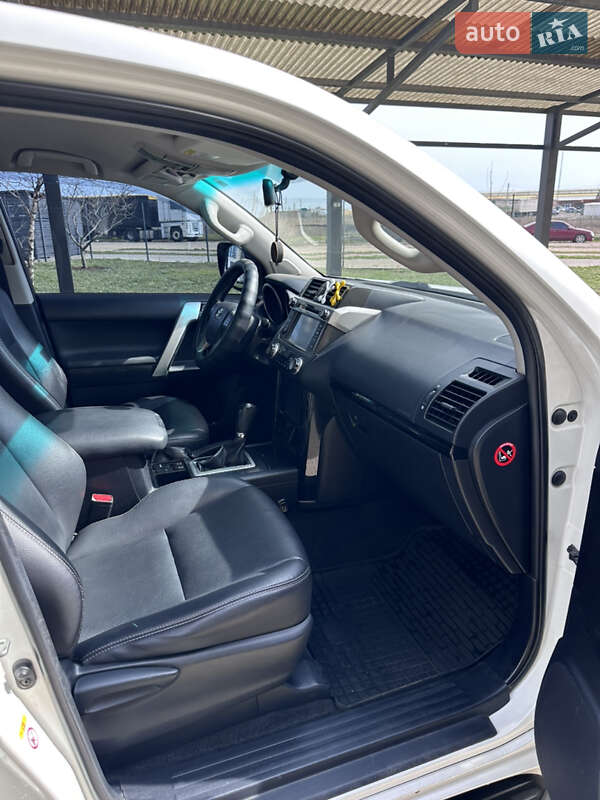 Внедорожник / Кроссовер Toyota Land Cruiser Prado 2014 в Одессе