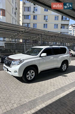 Внедорожник / Кроссовер Toyota Land Cruiser Prado 2014 в 