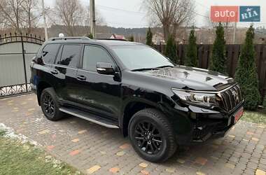Внедорожник / Кроссовер Toyota Land Cruiser Prado 2020 в 