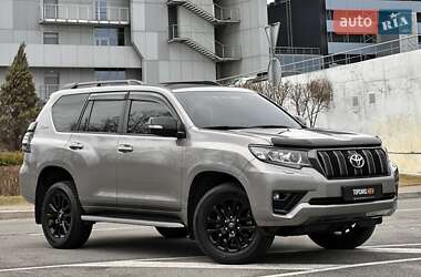 Позашляховик / Кросовер Toyota Land Cruiser Prado 2021 в Києві