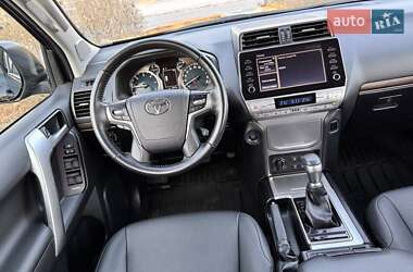 Позашляховик / Кросовер Toyota Land Cruiser Prado 2022 в Києві