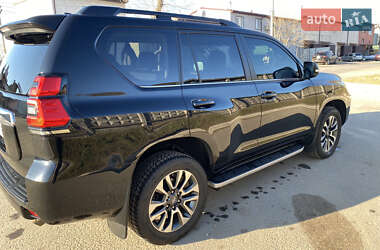 Внедорожник / Кроссовер Toyota Land Cruiser Prado 2022 в 