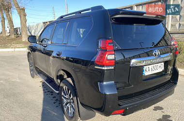 Внедорожник / Кроссовер Toyota Land Cruiser Prado 2022 в 