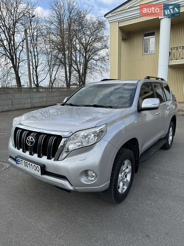 Позашляховик / Кросовер Toyota Land Cruiser Prado 2013 в Броварах
