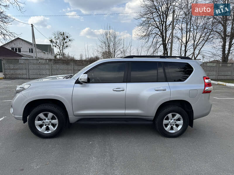 Позашляховик / Кросовер Toyota Land Cruiser Prado 2013 в Броварах