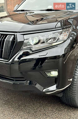 Позашляховик / Кросовер Toyota Land Cruiser Prado 2020 в Києві