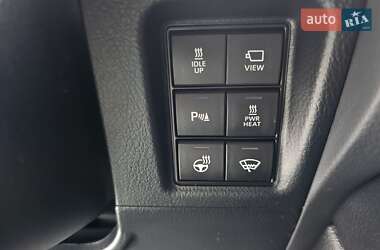 Внедорожник / Кроссовер Toyota Land Cruiser Prado 2022 в 