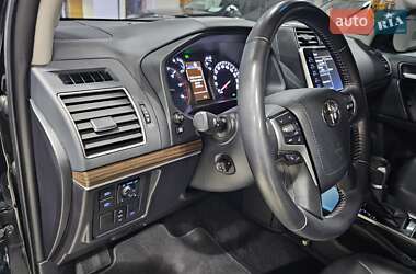 Внедорожник / Кроссовер Toyota Land Cruiser Prado 2022 в 