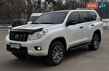 Внедорожник / Кроссовер Toyota Land Cruiser Prado 2012 в 
