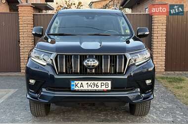 Позашляховик / Кросовер Toyota Land Cruiser Prado 2022 в 