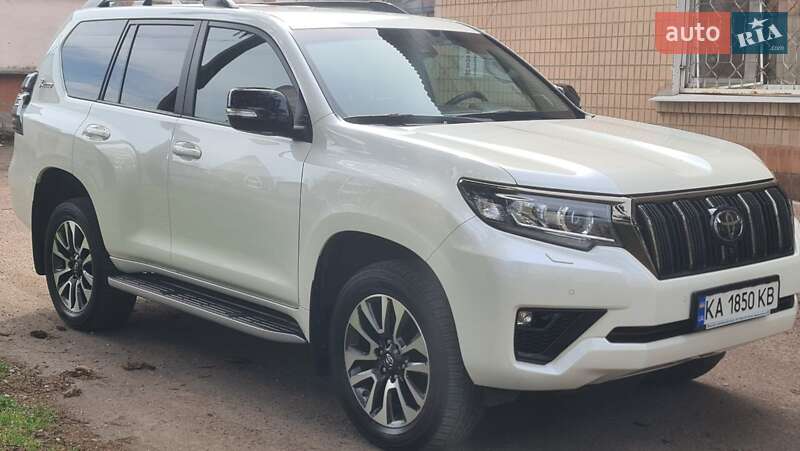 Toyota Land Cruiser Prado 2022
