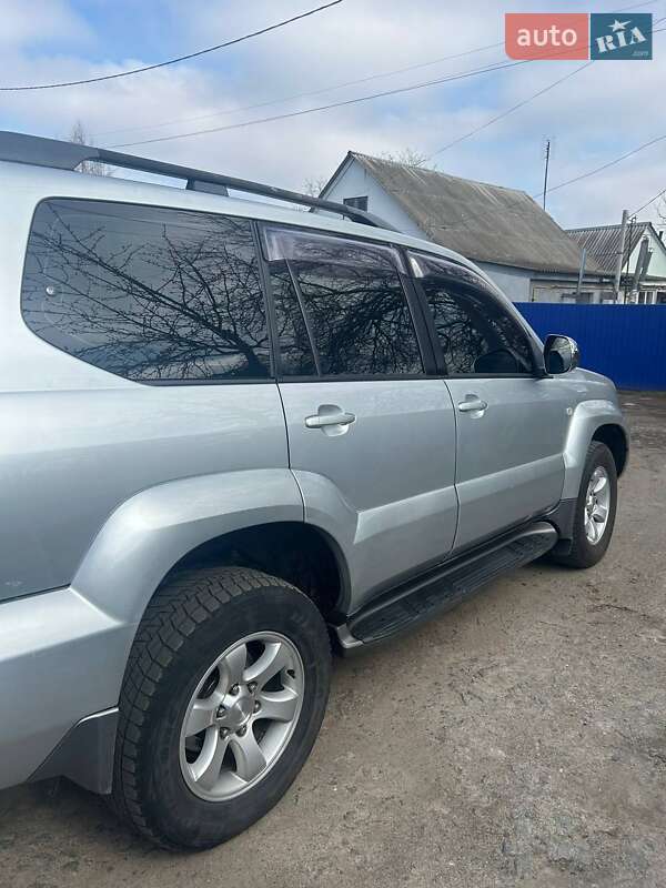 Позашляховик / Кросовер Toyota Land Cruiser Prado 2007 в Лубнах