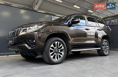 Внедорожник / Кроссовер Toyota Land Cruiser Prado 2022 в 