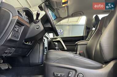 Внедорожник / Кроссовер Toyota Land Cruiser Prado 2022 в 