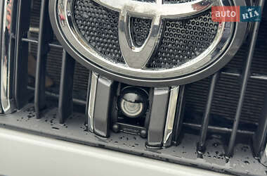Внедорожник / Кроссовер Toyota Land Cruiser Prado 2010 в 