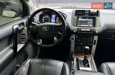 Внедорожник / Кроссовер Toyota Land Cruiser Prado 2010 в 