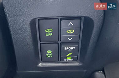 Внедорожник / Кроссовер Toyota Land Cruiser Prado 2010 в 