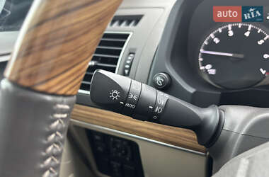 Позашляховик / Кросовер Toyota Land Cruiser Prado 2021 в 