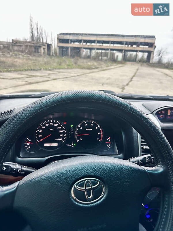 Внедорожник / Кроссовер Toyota Land Cruiser Prado 2003 в Подольске