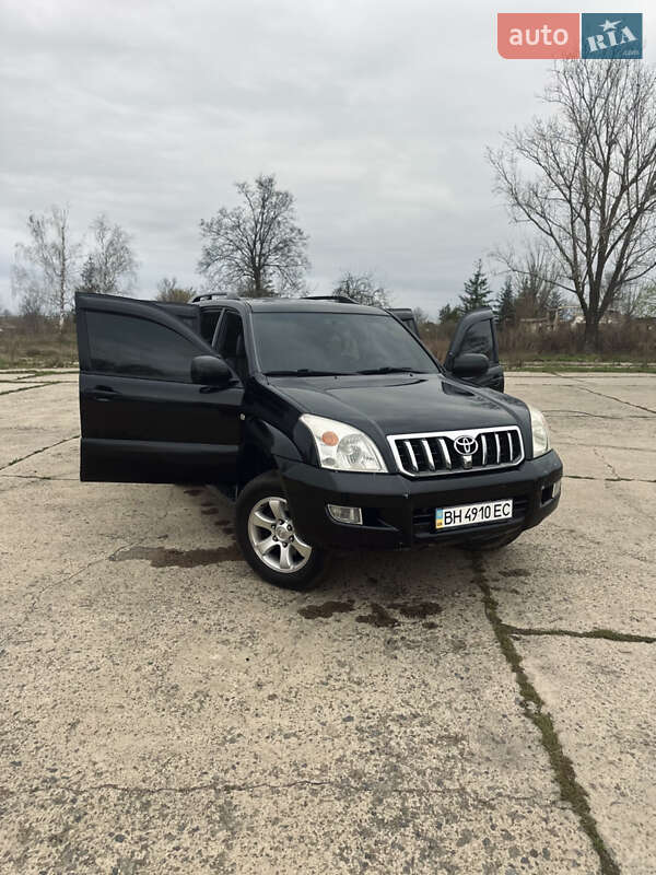 Внедорожник / Кроссовер Toyota Land Cruiser Prado 2003 в Подольске