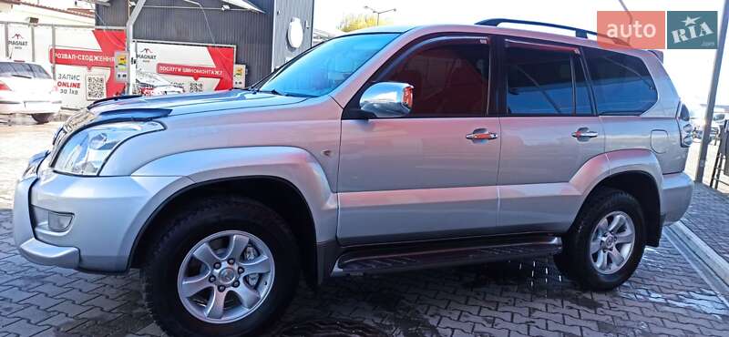 Внедорожник / Кроссовер Toyota Land Cruiser Prado 2005 в Черновцах