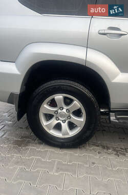 Внедорожник / Кроссовер Toyota Land Cruiser Prado 2005 в 