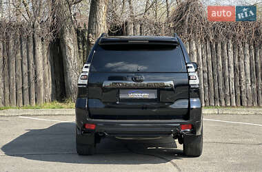 Позашляховик / Кросовер Toyota Land Cruiser Prado 2021 в 