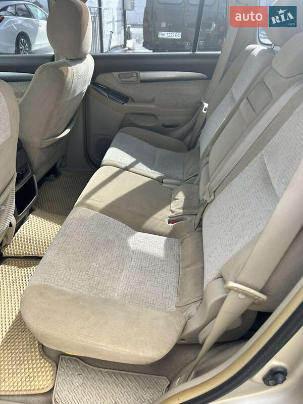Внедорожник / Кроссовер Toyota Land Cruiser Prado 2006 в Ровно