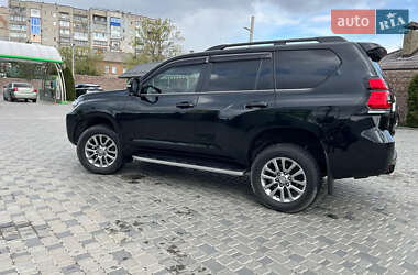Внедорожник / Кроссовер Toyota Land Cruiser Prado 2018 в 