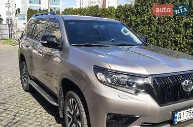 Внедорожник / Кроссовер Toyota Land Cruiser Prado 2022 в 