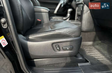 Внедорожник / Кроссовер Toyota Land Cruiser Prado 2019 в 