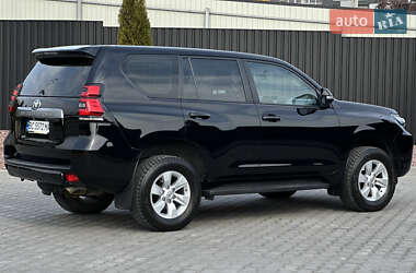 Внедорожник / Кроссовер Toyota Land Cruiser Prado 2019 в 
