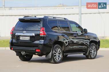 Внедорожник / Кроссовер Toyota Land Cruiser Prado 2023 в 