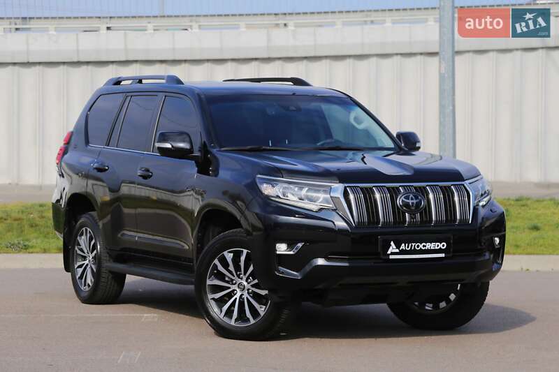 Внедорожник / Кроссовер Toyota Land Cruiser Prado 2023 в 