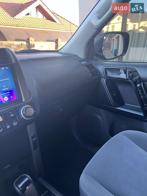 Внедорожник / Кроссовер Toyota Land Cruiser Prado 2013 в Луцке фото 4 Внедорожник / Кроссовер Toyota Land Cruiser Prado 2013 в Луцке