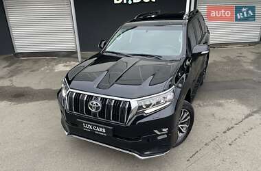 Внедорожник / Кроссовер Toyota Land Cruiser Prado 2021 в 