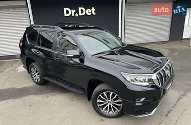 Внедорожник / Кроссовер Toyota Land Cruiser Prado 2021 в 