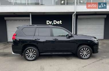 Внедорожник / Кроссовер Toyota Land Cruiser Prado 2021 в 