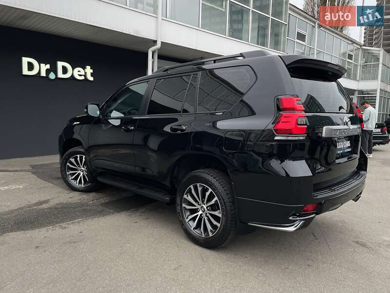 Внедорожник / Кроссовер Toyota Land Cruiser Prado 2021 в Киеве