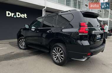 Внедорожник / Кроссовер Toyota Land Cruiser Prado 2021 в 