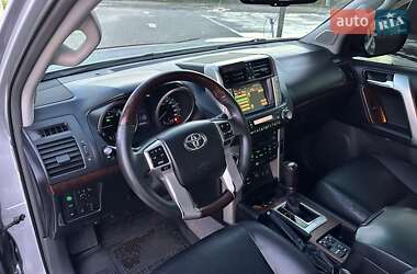 Внедорожник / Кроссовер Toyota Land Cruiser Prado 2010 в 
