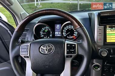 Внедорожник / Кроссовер Toyota Land Cruiser Prado 2010 в 