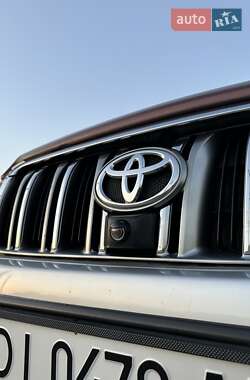 Внедорожник / Кроссовер Toyota Land Cruiser Prado 2010 в 