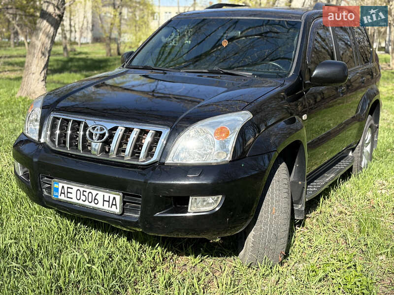 Внедорожник / Кроссовер Toyota Land Cruiser Prado 2006 в 