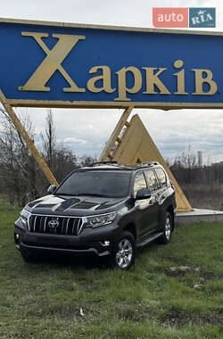 Внедорожник / Кроссовер Toyota Land Cruiser Prado 2022 в 