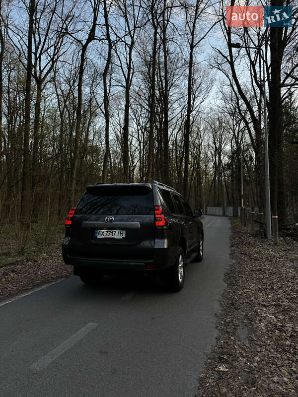 Внедорожник / Кроссовер Toyota Land Cruiser Prado 2022 в Харькове